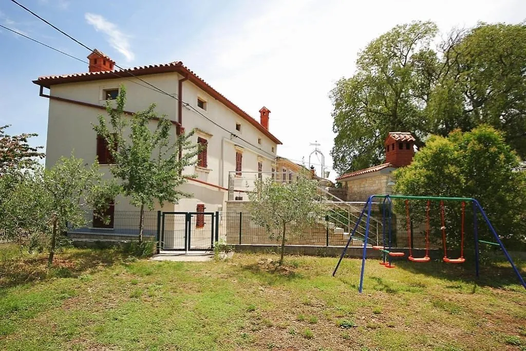 Apartment Ladonja 2 Krnica 0*,