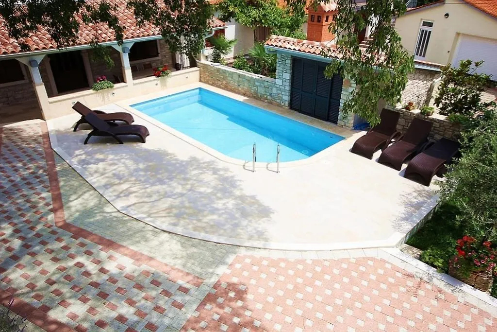 Apartment Ladonja 2 Krnica Croatie