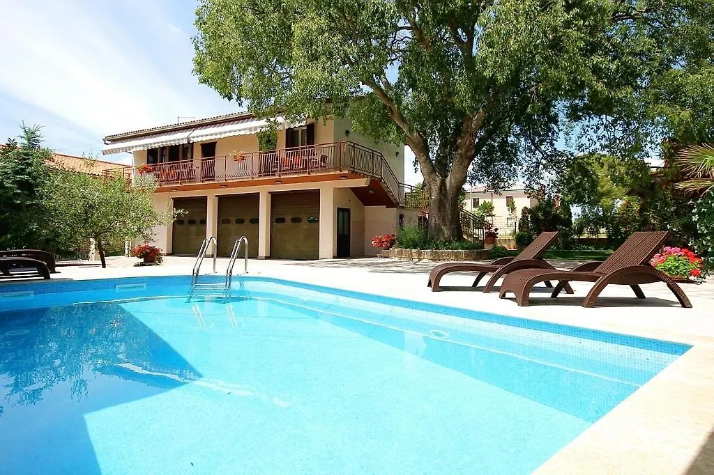 Apartment Ladonja 2 Krnica
